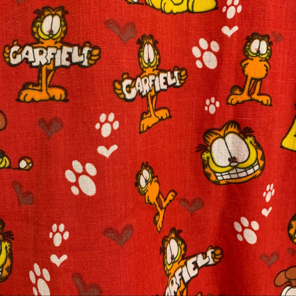 Garfield SCRUB Top - Picture 6 of 6
